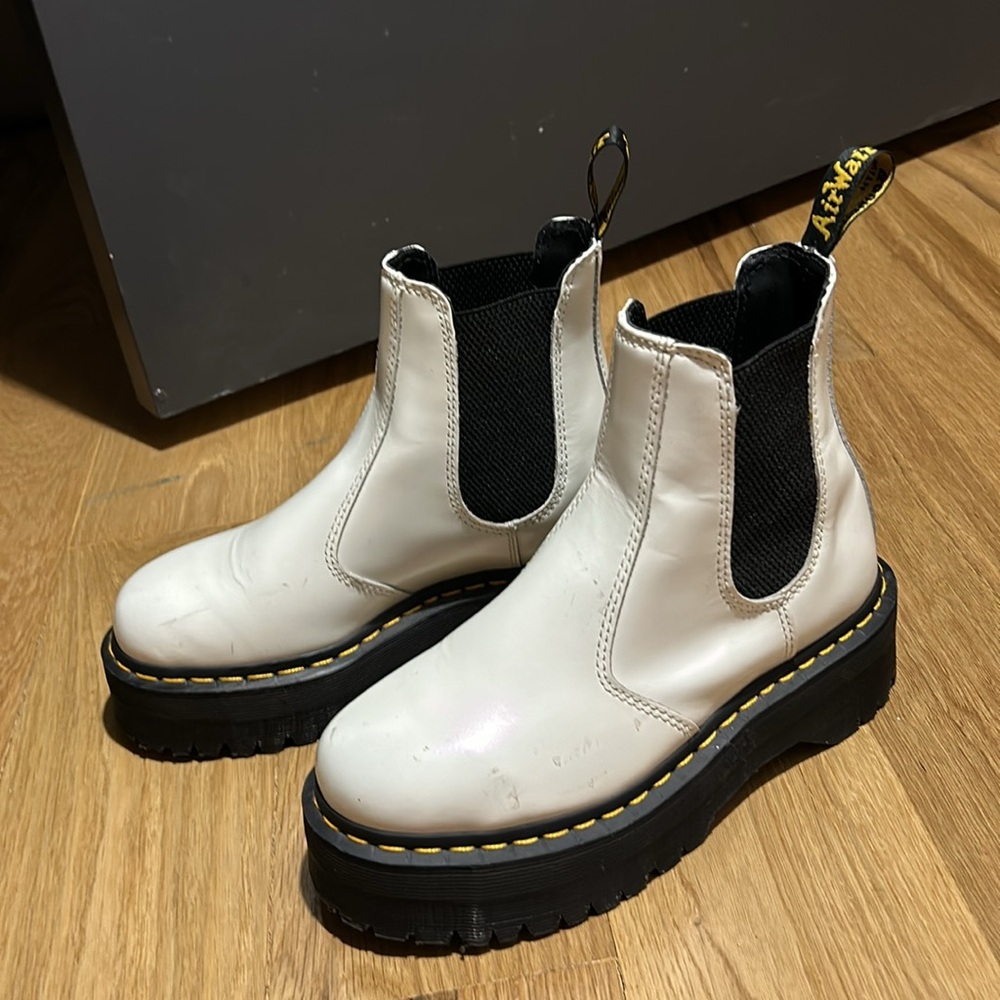 Doc Martens 2976 Quad Platform Boots 🤍